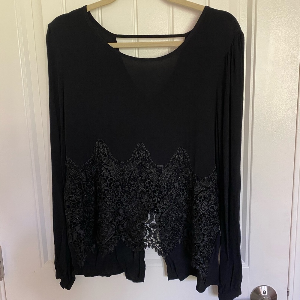 💜 Eyelet Lace Long Sleeve